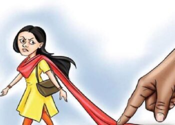 Teasing of woman in Sringaratli