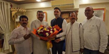 Yogesh Kadam felicitated on behalf of Shinde Party