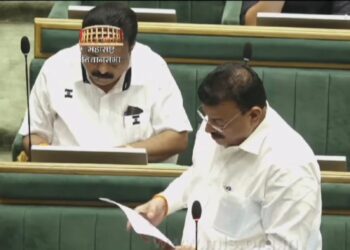 The beating of professors reached the Vidhan Bhavan