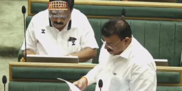 The beating of professors reached the Vidhan Bhavan