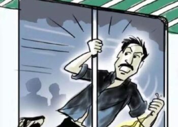 Theft of jewels of a railway passenger