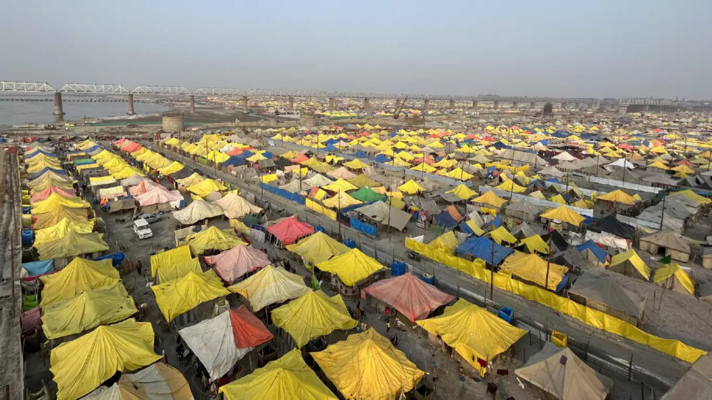 Prayagraj Mahakumbha : Temporary Village for devotees