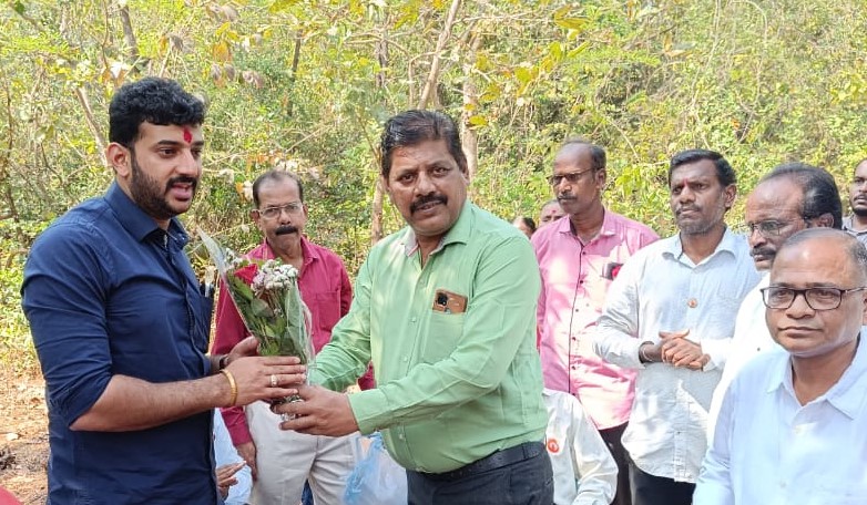 Bhoomipujan of road at Dhopave 