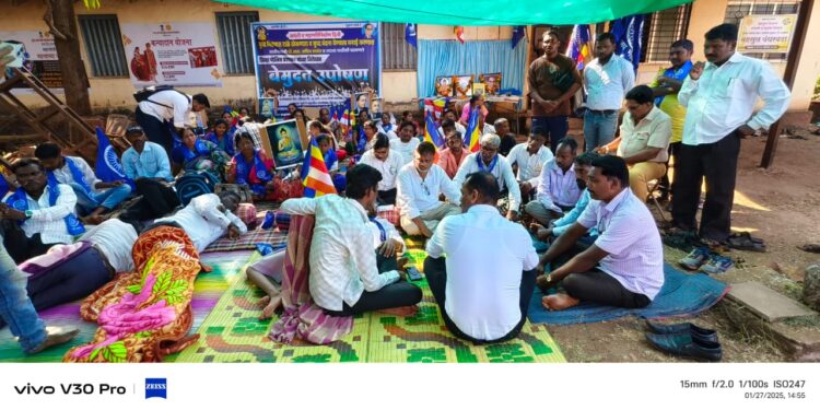 Villagers on hunger strike for transfer of police inspector