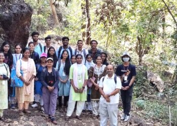 Bird-watching done by students of Dev, Ghaisas, Keer College