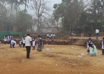 Students carry out cleanliness drive after Shimgotsav
