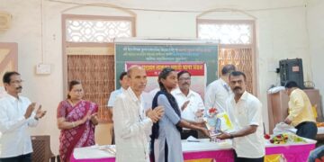 Meritorious honor by Marathi language board