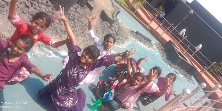 Trip by students of Veldur School