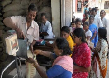 Ration Shoppers in Guhagar No Commission