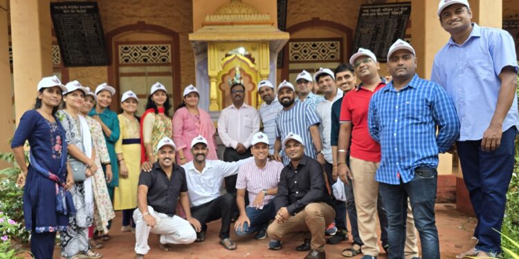 गुहागर हायस्कूलच्या माजी विध्यार्थ्यांचा स्नेहमेळावा