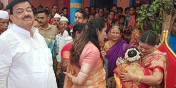 Emotional MLA Bhaskar Jadhav