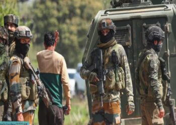 दार ठोकलं, पाणी मागितलं आणि पुढे…