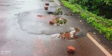 Pothole on the road in Kotluk