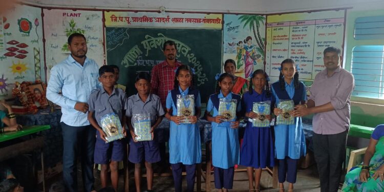 School "Entry Celebration" at Tavasal Tambadwadi