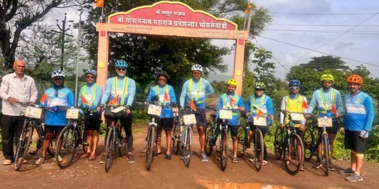 Bicycle riders received the blessings of Vitthal