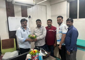 Dr. Rajendra Pawar felicitated on behalf of MNS