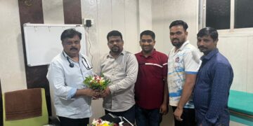 Dr. Rajendra Pawar felicitated on behalf of MNS