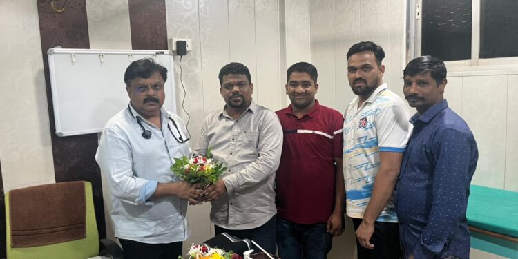 Dr. Rajendra Pawar felicitated on behalf of MNS