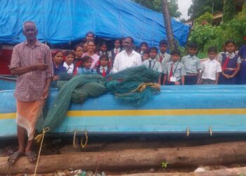 Veldur Nawanagar School gave a field visit