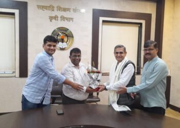 Visit of Santosh Sawardekar to Agriculture College