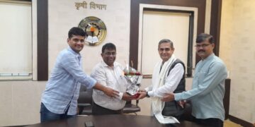 Visit of Santosh Sawardekar to Agriculture College