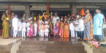Dindi of Excellent Academy School students