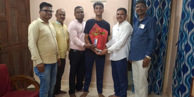 Students felicitated at Chiplun