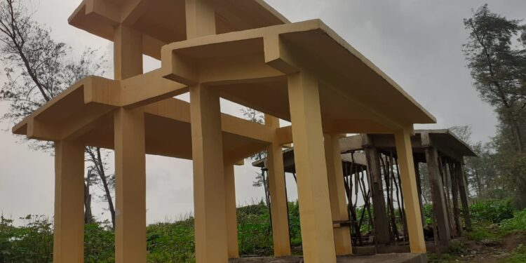 Tenga of contractors in Vaikunthabhoomi work