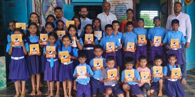 Distribution of notebooks on behalf of BJP to students