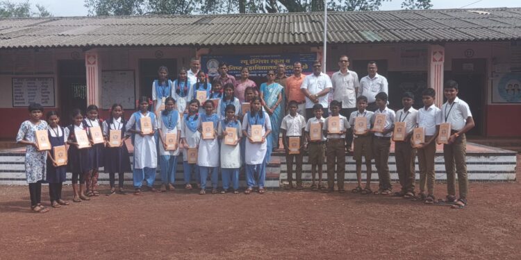 Notebook distribution in Patpanhale School