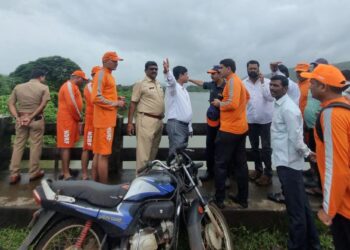 Suicide of a young couple in Chiplun