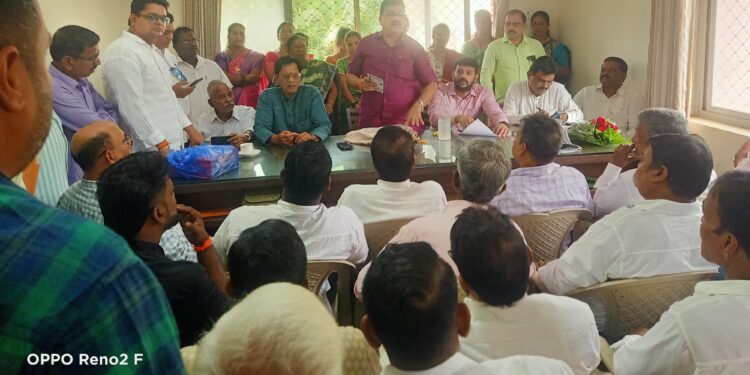 MLA Bhaskar Jadhav's visit to Guhagar
