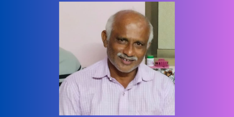 Newspaper seller Shankar Salvi