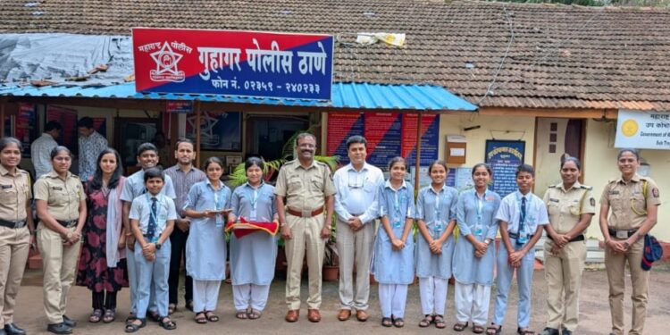 Students of Balbharti School performed Raksha Bandhan