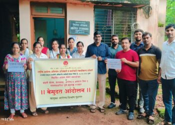 Indefinite strike of health workers