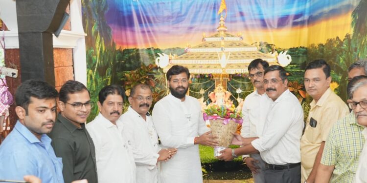 BJP leader Parab visited Bappa