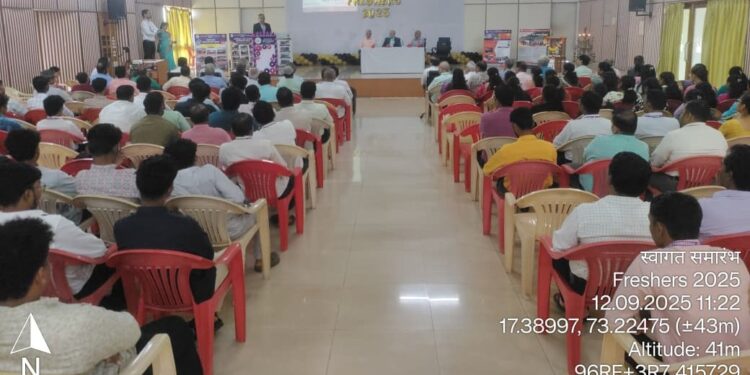 Students welcome at Velneshwar College