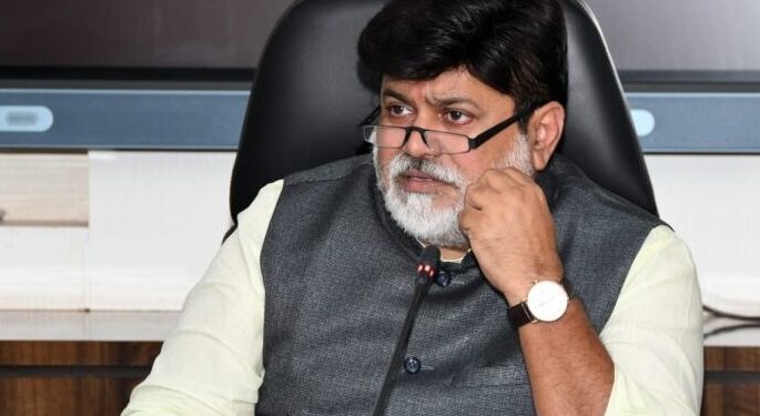 Review of vacant posts by Uday Samant