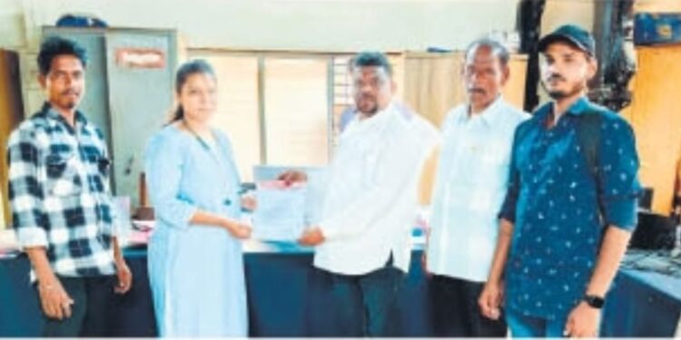 The road in Janvale should be repaired