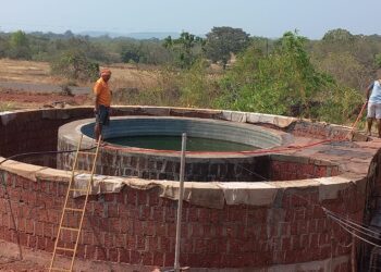 Creation of a two-level reservoir in a well