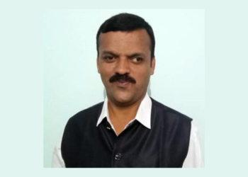 Non-teaching organizations' march