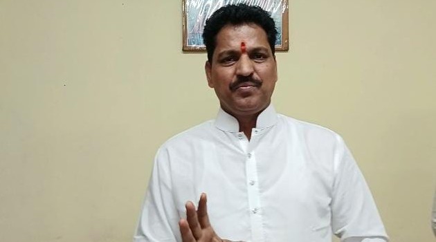 Baliraj Sena party chief Ashok Valam visits Guhagar