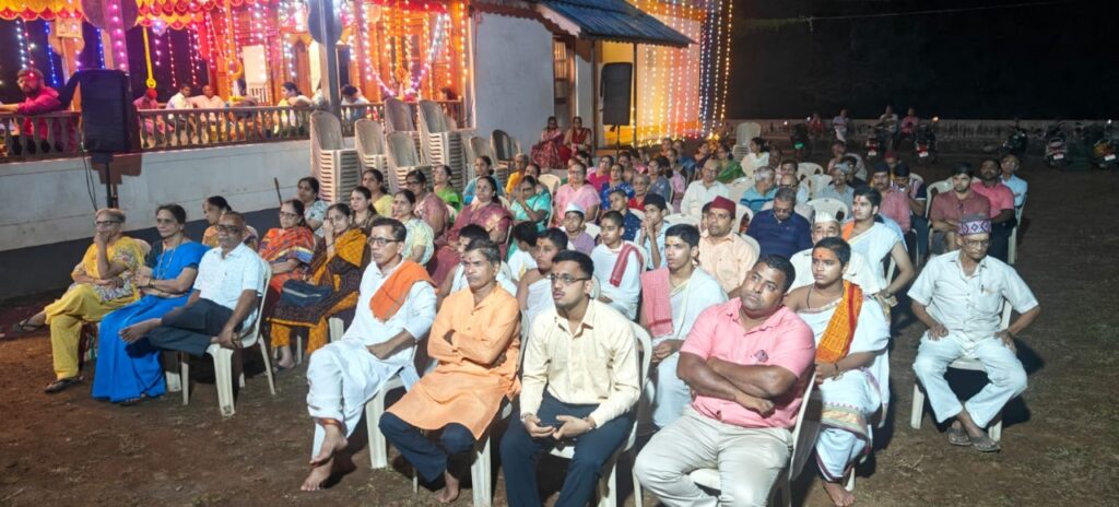 Artists from Varavade honored in Guhagar