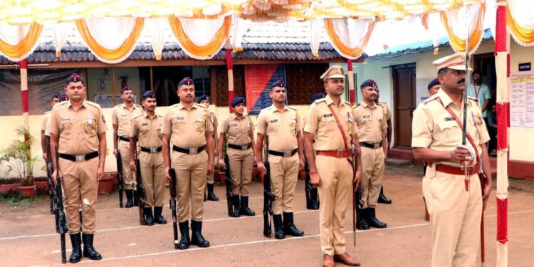 Additional Superintendent of Police visits Guhagar Police Station