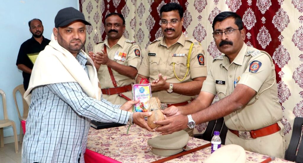 Additional Superintendent of Police visits Guhagar Police Station