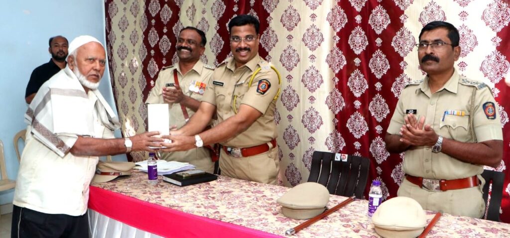 Additional Superintendent of Police visits Guhagar Police Station