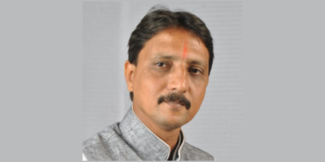 Deepak Laddha gets Star Education Award