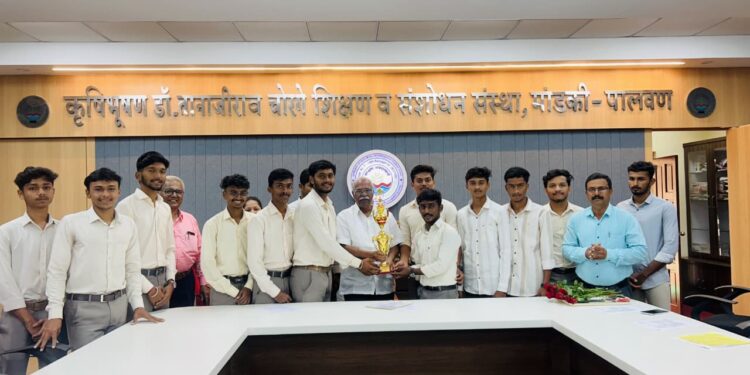 Selection of players from Mandki-Palvan College