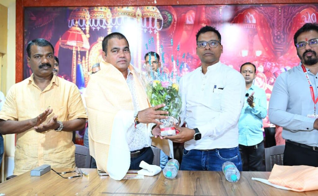 Jaitapkar gave space to Shringartali Library