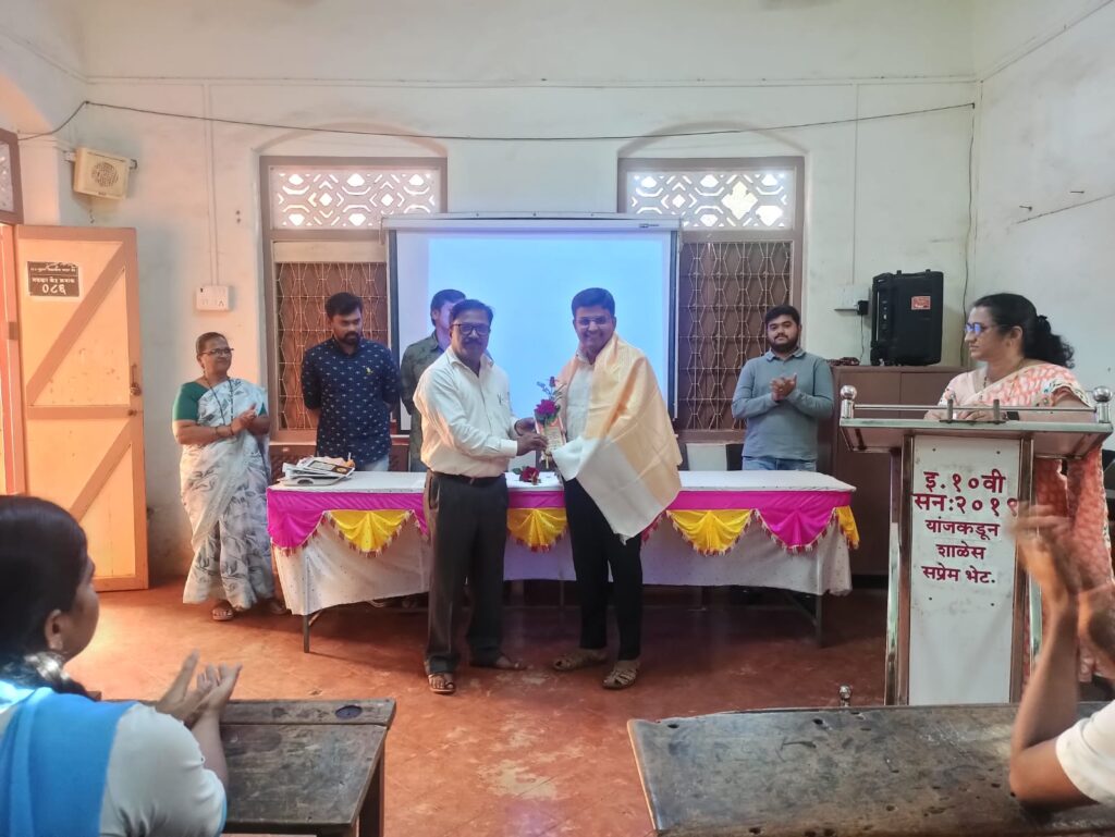 Former students gift computers to school